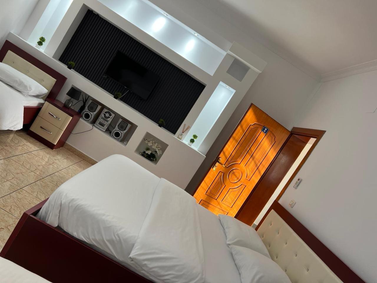 Hotel Kalaja Boks ภายนอก รูปภาพ